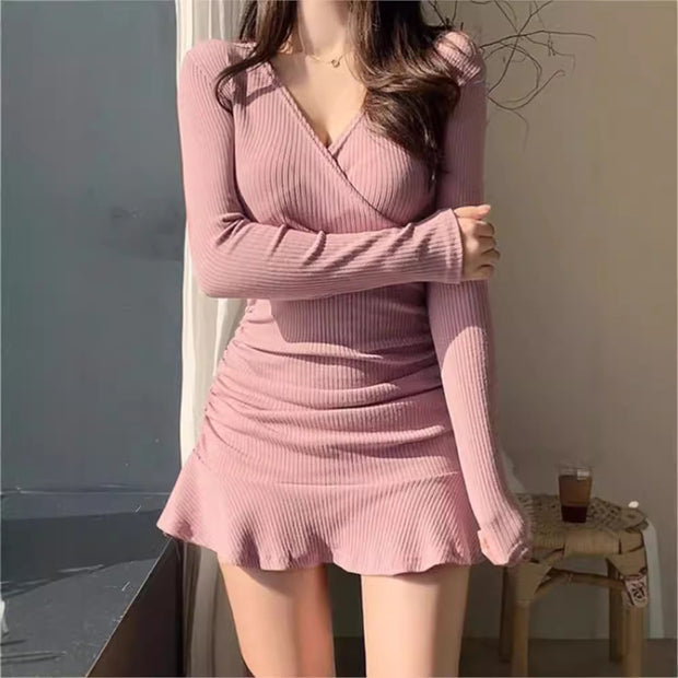 Long Sleeve V-Neck Short Skirt